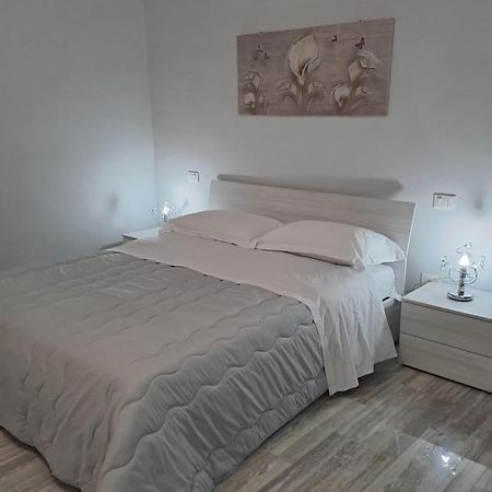 Casa Rosy Bed & Breakfast Лучера Екстериор снимка