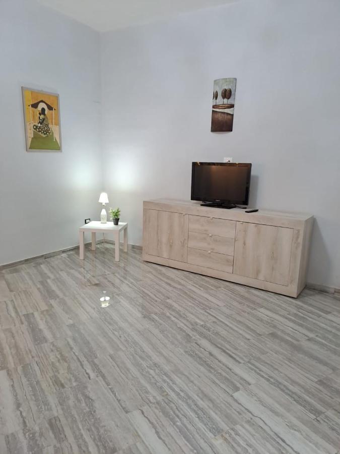 Casa Rosy Bed & Breakfast Лучера Екстериор снимка