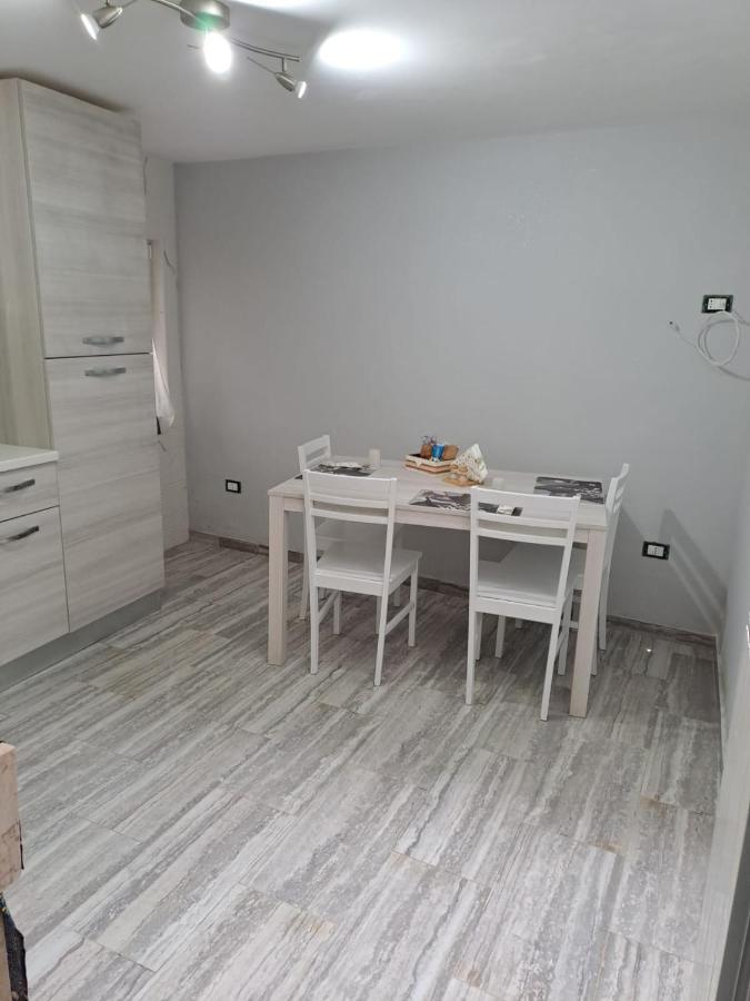 Casa Rosy Bed & Breakfast Лучера Екстериор снимка